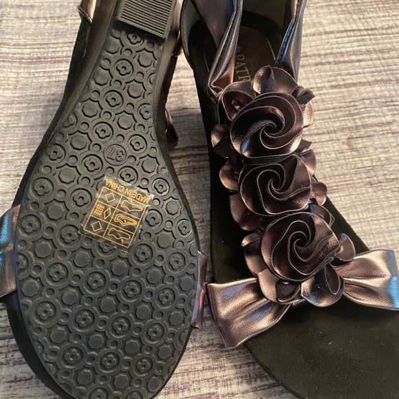 COPY - COPY - Bronze Patrizia by Spring step sandals 6.5 - Picture 4 of 6